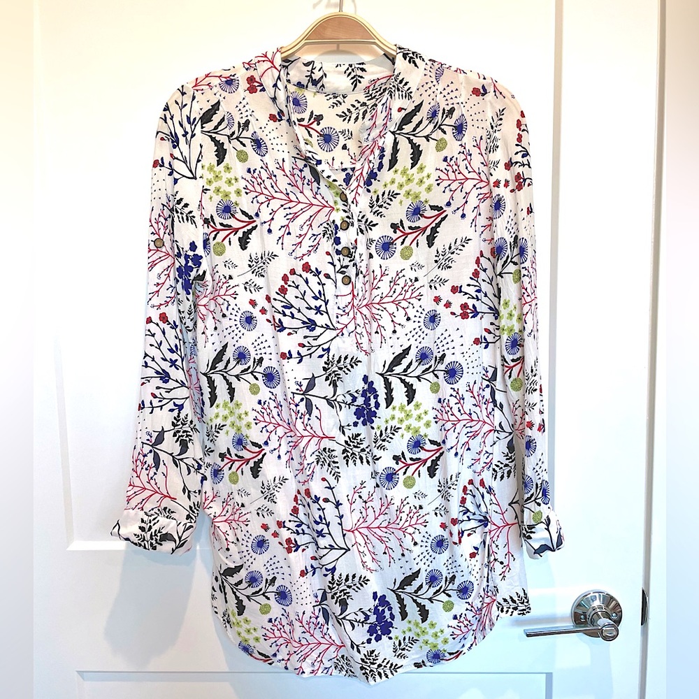 Long floral button collar blouse